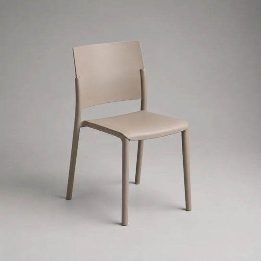 Sedia da pranzo beige in polipropilene e acciaio con schienale rettangolare, 49 × 52 × 82 cm