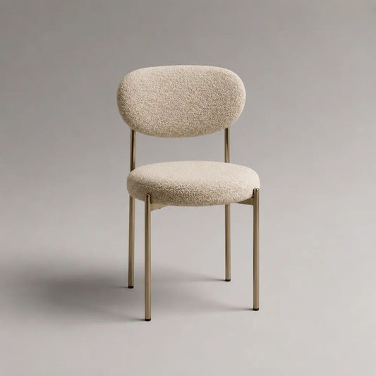 Sedia da pranzo imbottita in tessuto bouclé con gambe in acciaio, beige e champagne, 55 × 57 × 80 cm